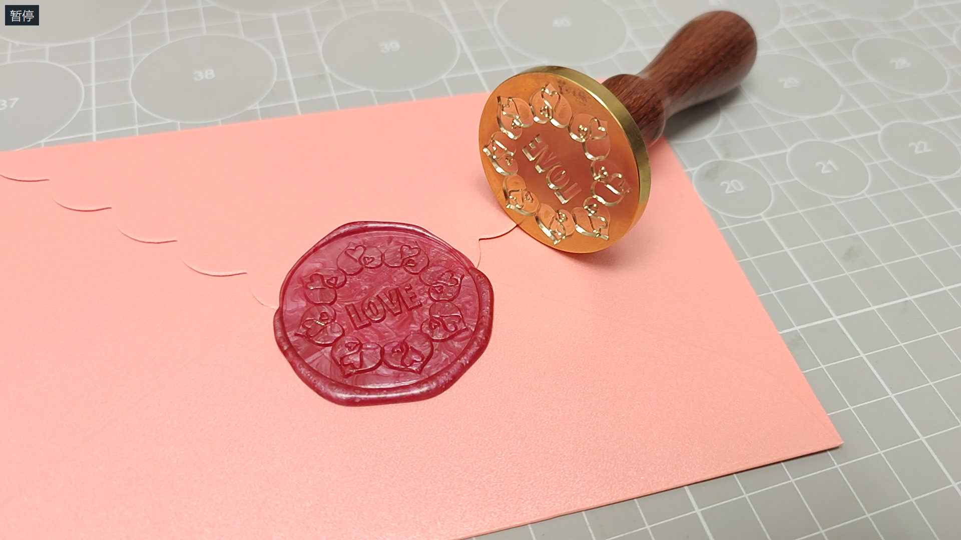 Customized Christmas wax stamps of various sizes, shapes, patterns and logos