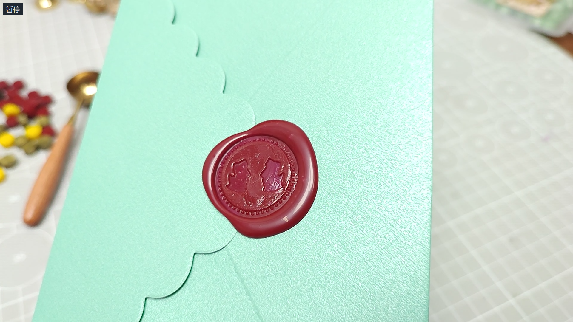 Customized Christmas wax stamps of various sizes, shapes, patterns and logos